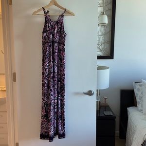 Floor length maxi dress, in great condition!